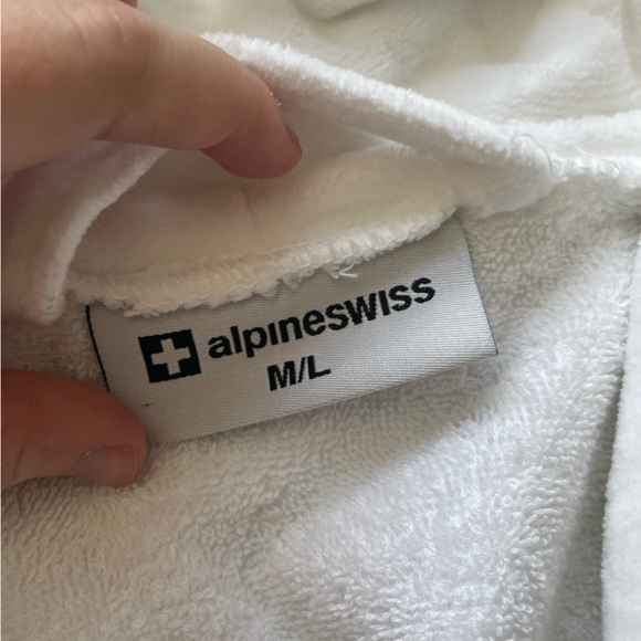 Alpine Swiss White Robe - Picture 10 of 12